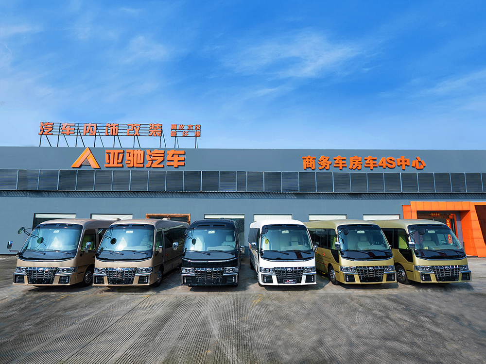 亚驰汽车丰田考斯特大图.jpg